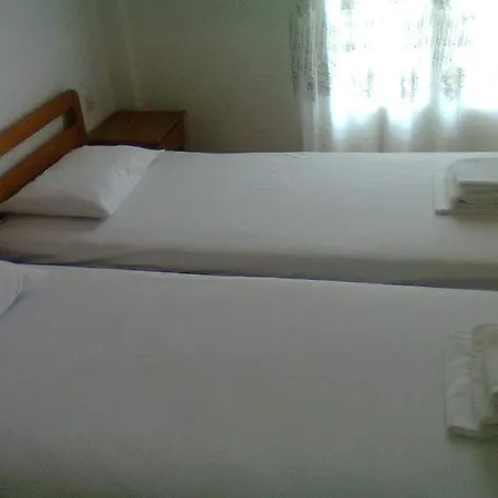 Aparthotel La Cite Family Hotel & Apartments-Studio For 3