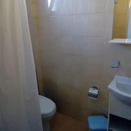 Aparthotel La Cite Family Hotel & Apartments-Studio For 3